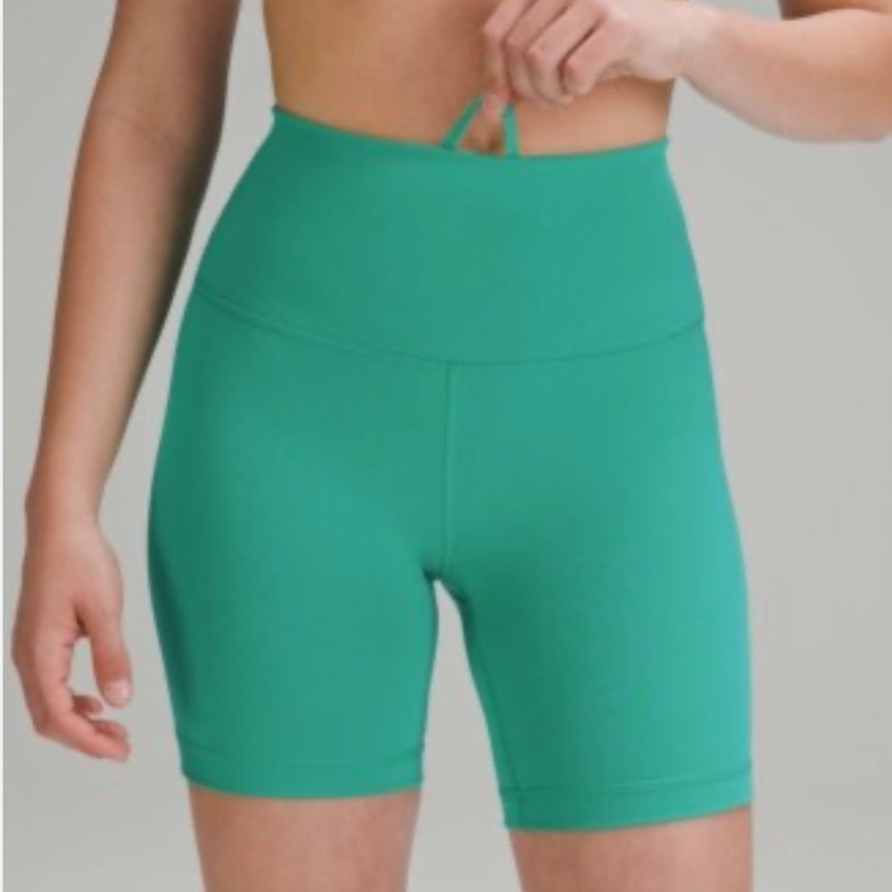 Lululemon Wunder Train High-Rise Short 6"